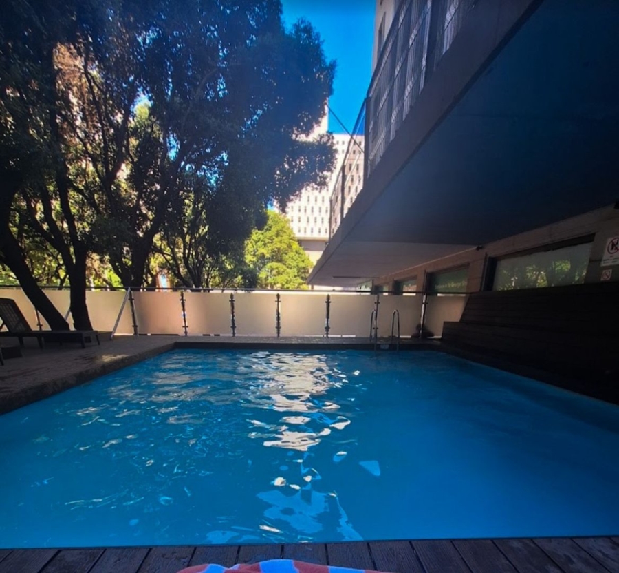2 Bedroom Property for Sale in Cape Town City Centre Western Cape